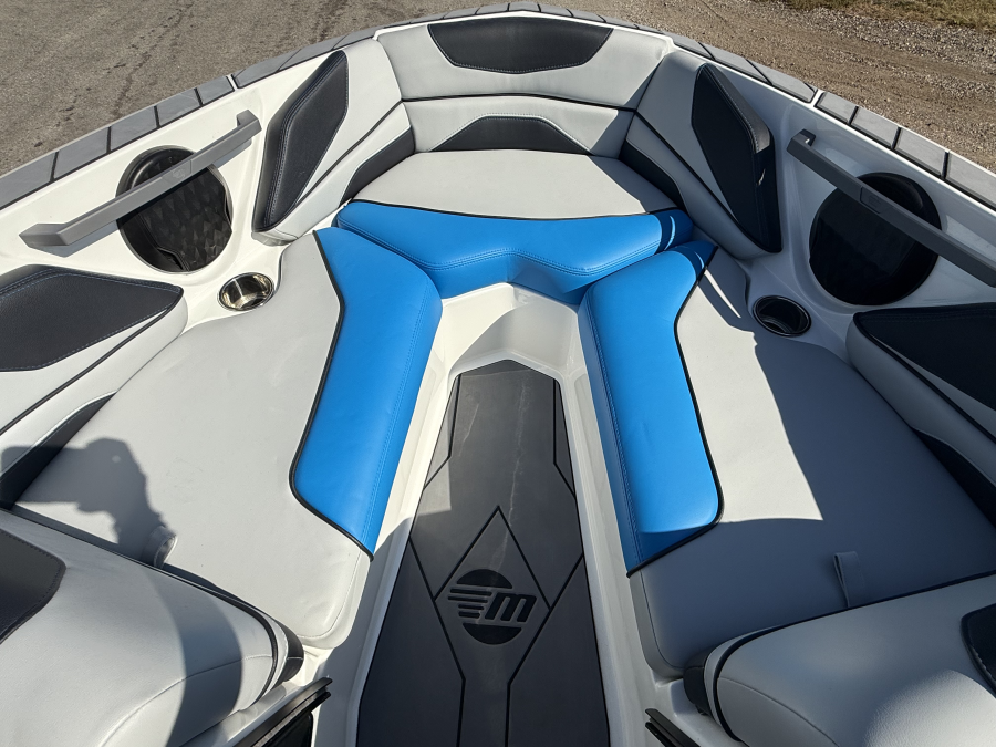 2023 Malibu Boats Response TXI for sale in Fontana, Wisconsin