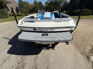 2023 Malibu Boats Response TXI for sale in Fontana, Wisconsin