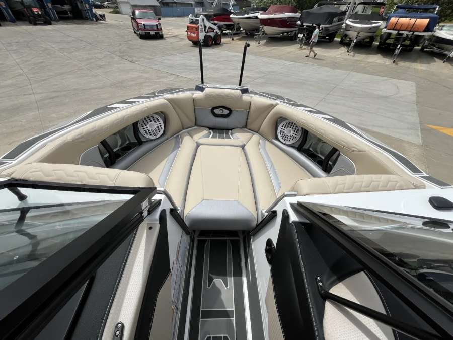 2025 Centurion Boats Ri230 for sale in Arnolds Park, Iowa