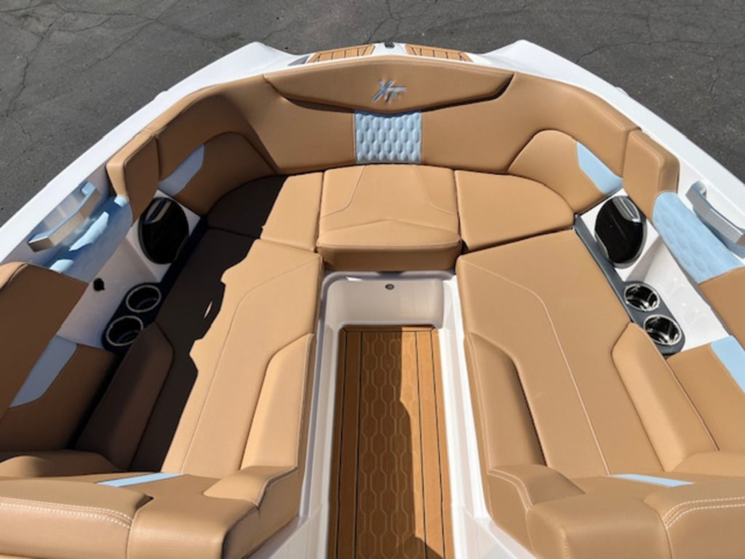 2026 Mastercraft XT24