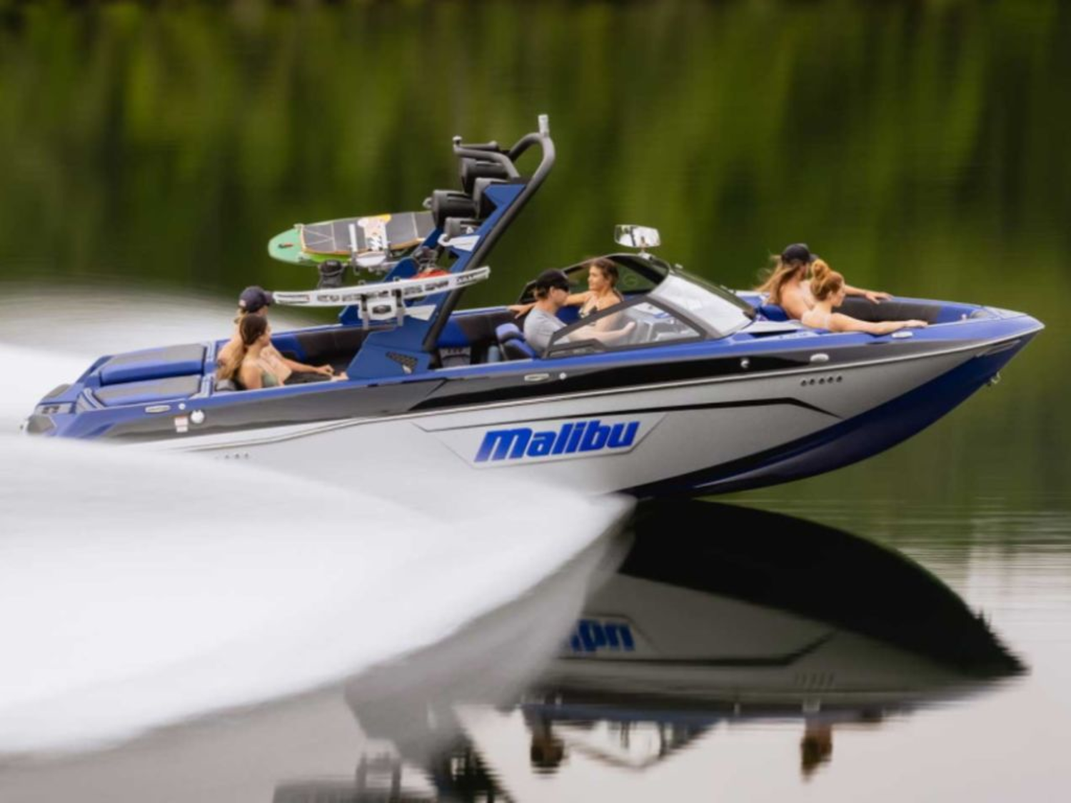 2022 Malibu Boats 23 LSV