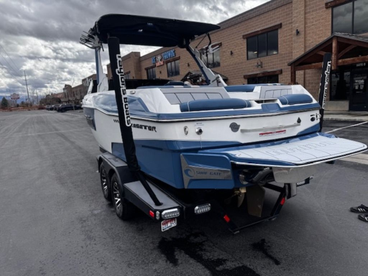 2022 Malibu Boats 23 LSV