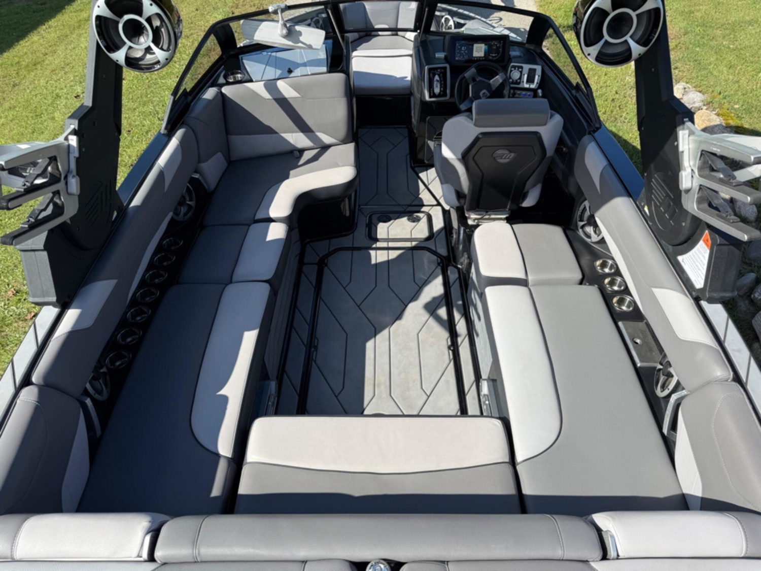 2020 Malibu Boats 23 LSV