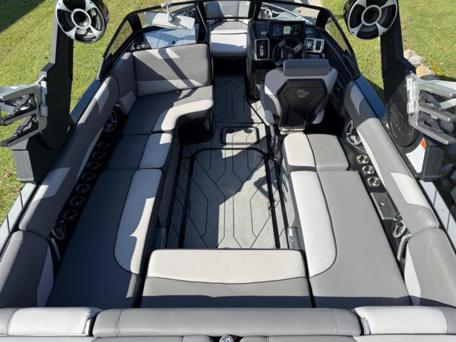 2020 Malibu Boats Wakesetter 23 LSV for sale in Walloon Lake, Michigan