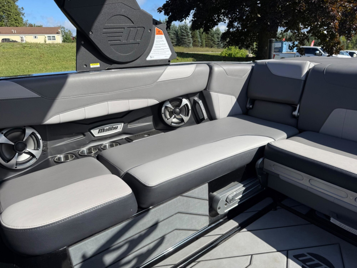 2020 Malibu Boats 23 LSV