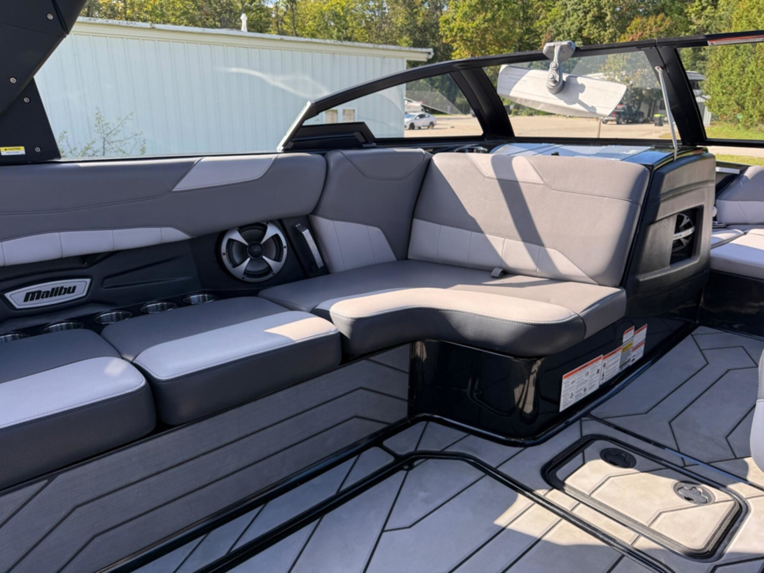 2020 Malibu Boats 23 LSV