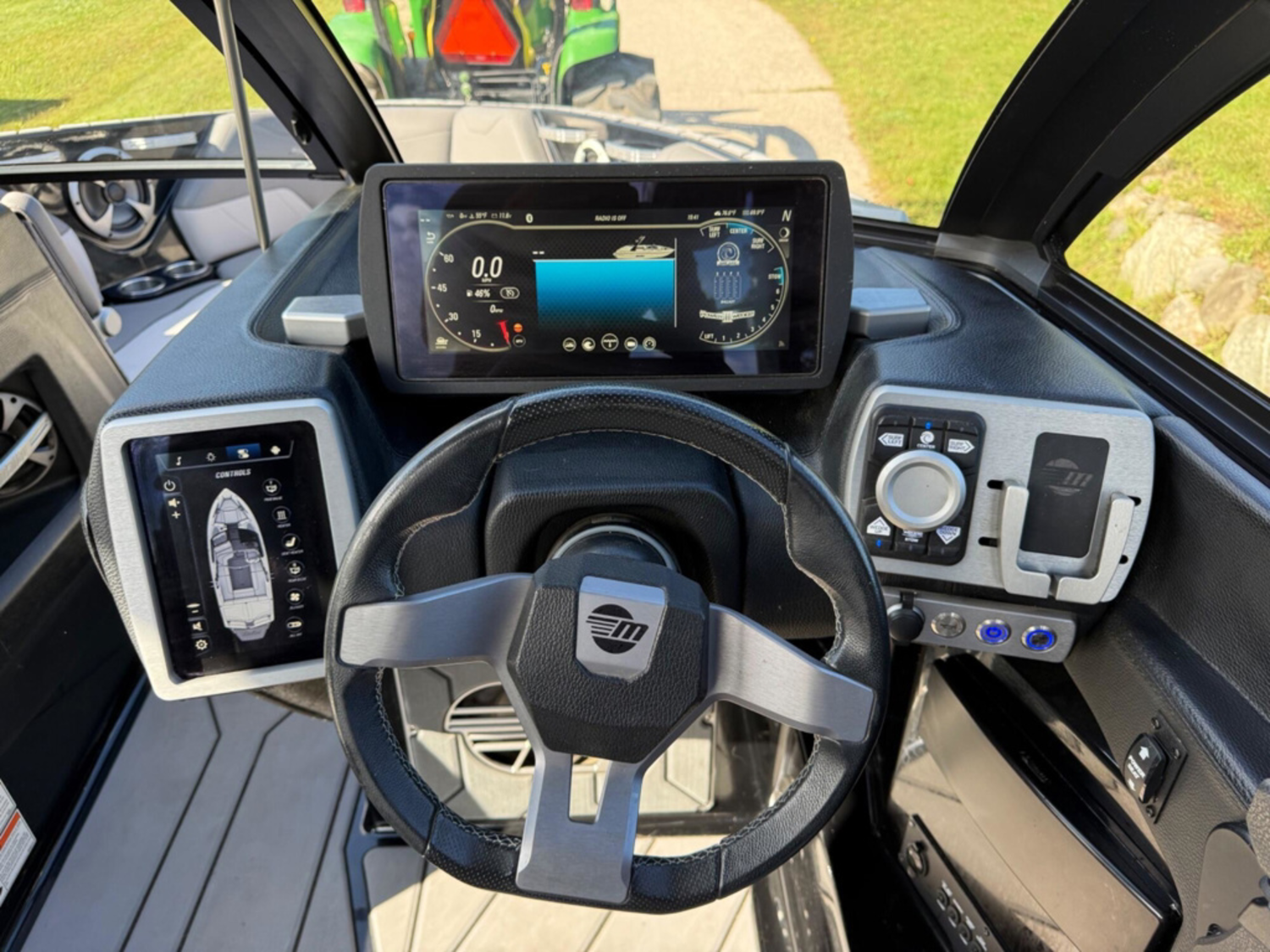 2020 Malibu Boats 23 LSV