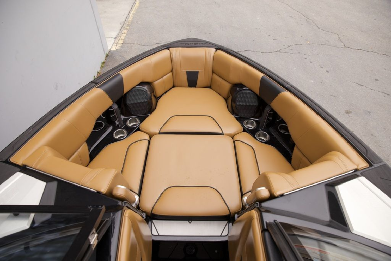 2022 Malibu Boats 23 LSV