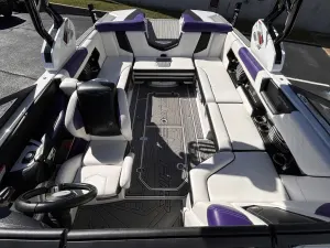2017-nautique-g23-131622-image5