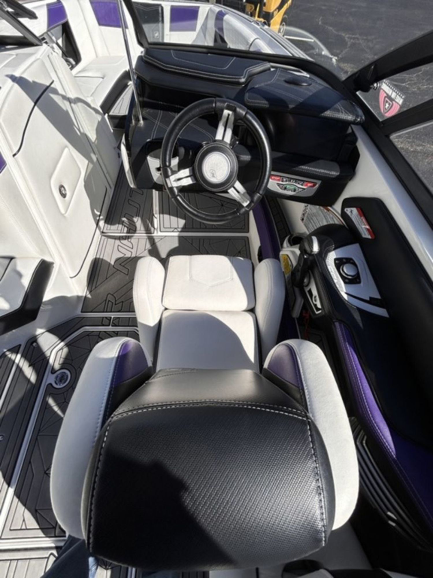 2017 Nautique G23