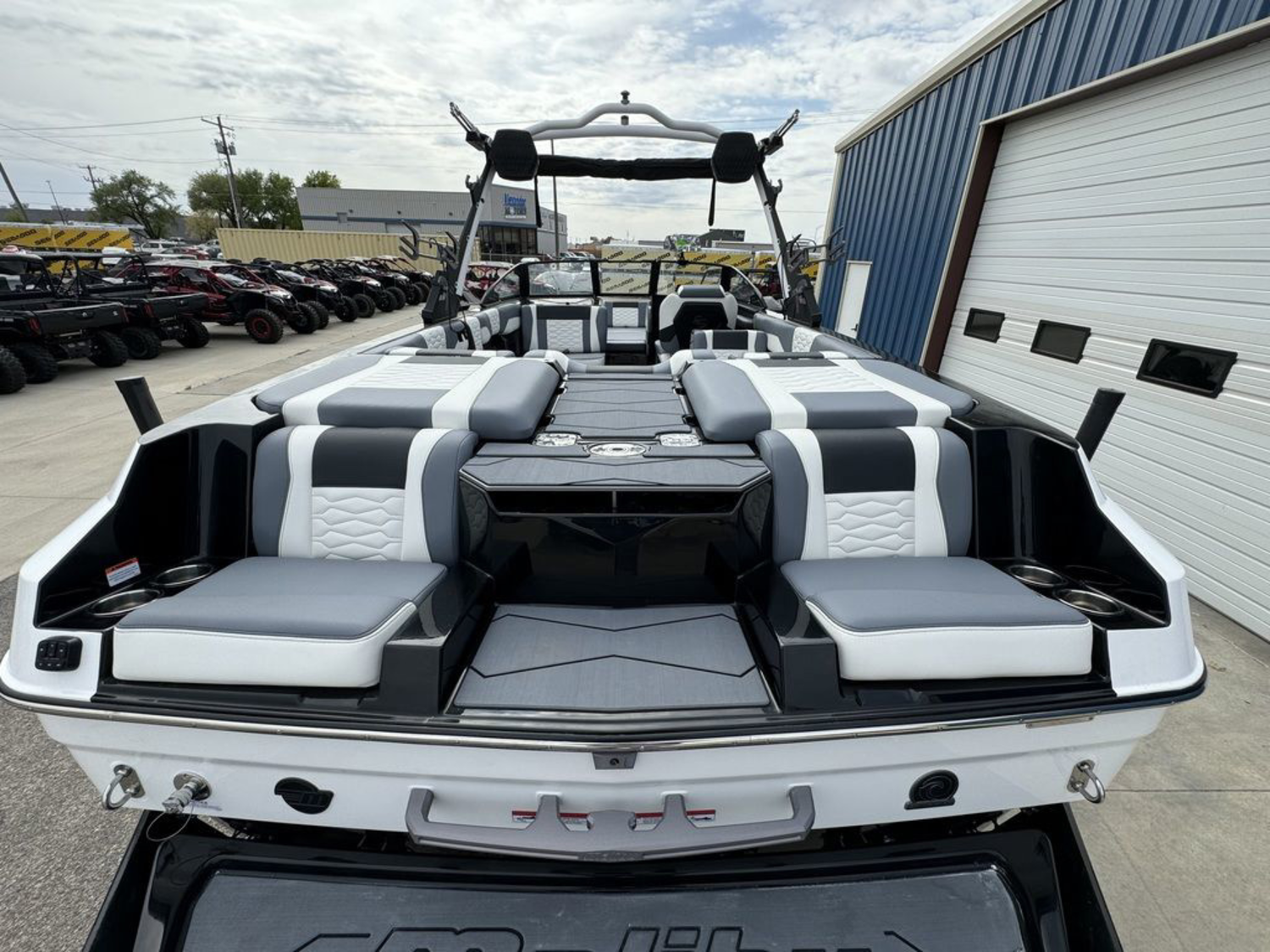 2025 Malibu Boats 24 MXZ