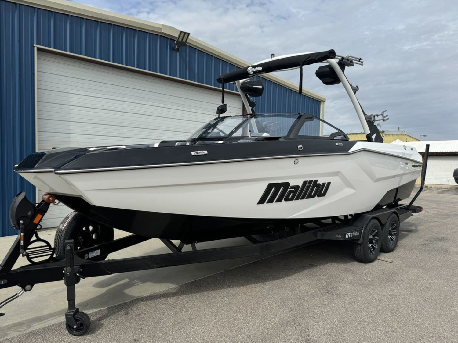 2025 Malibu Boats 24 MXZ