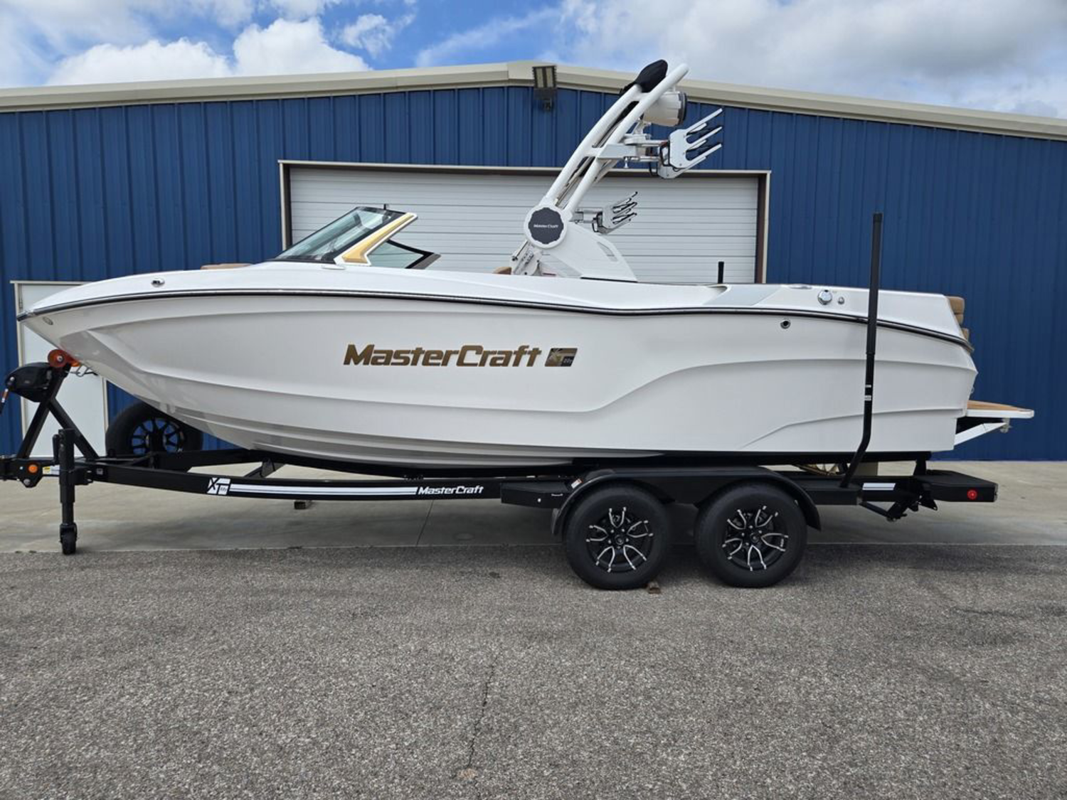 2026 Mastercraft XT22T