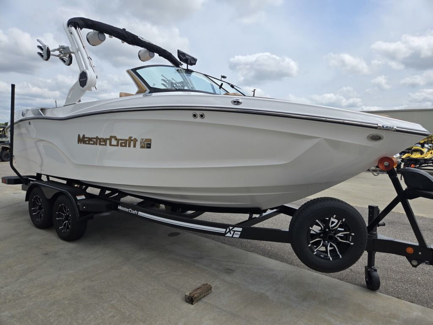 2026 Mastercraft XT22T