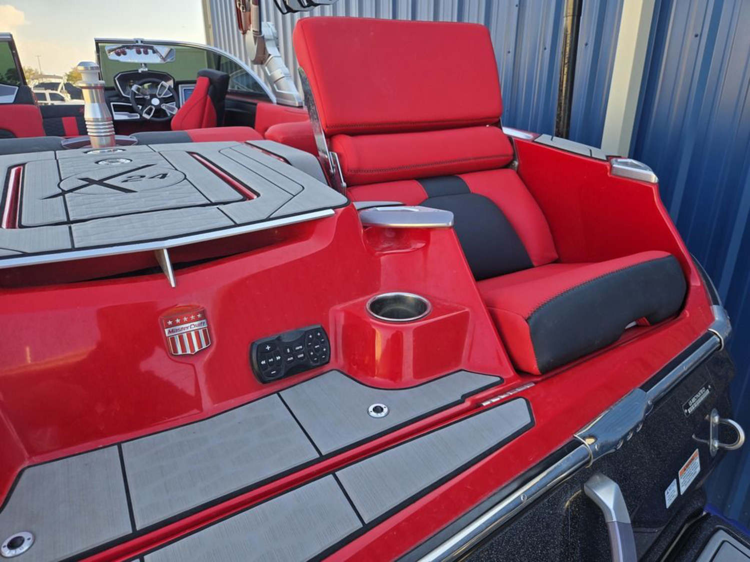 2021 Mastercraft X24