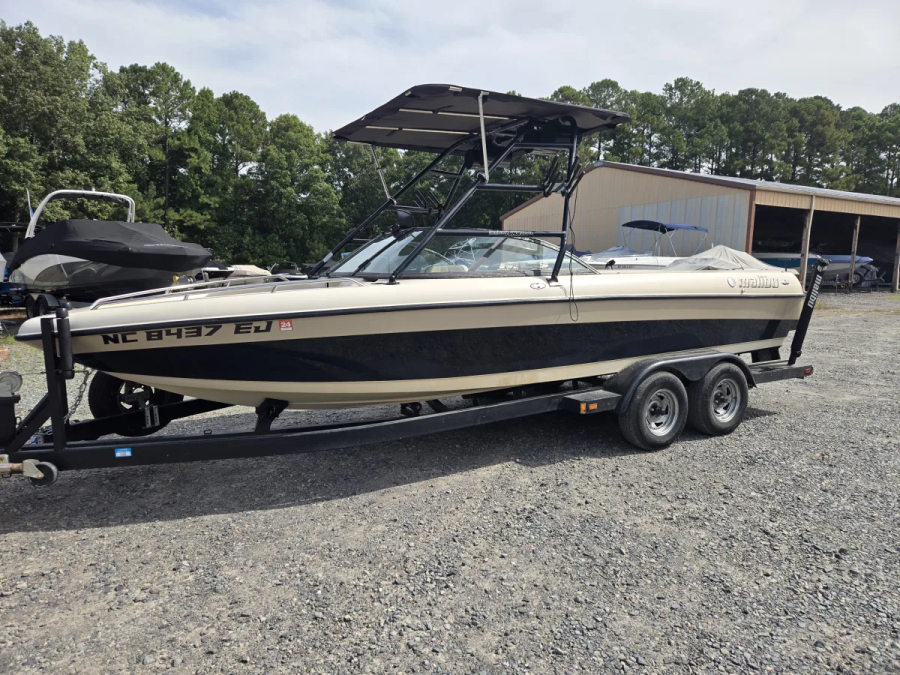 2000 Malibu Boats Wakesetter 23 LSV for sale in Raleigh, North Carolina