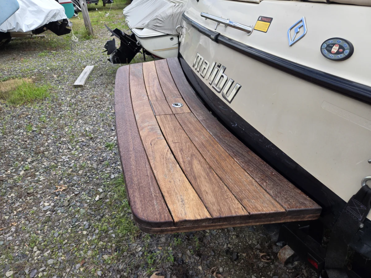 2000 Malibu Wakesetter 23 LSV 