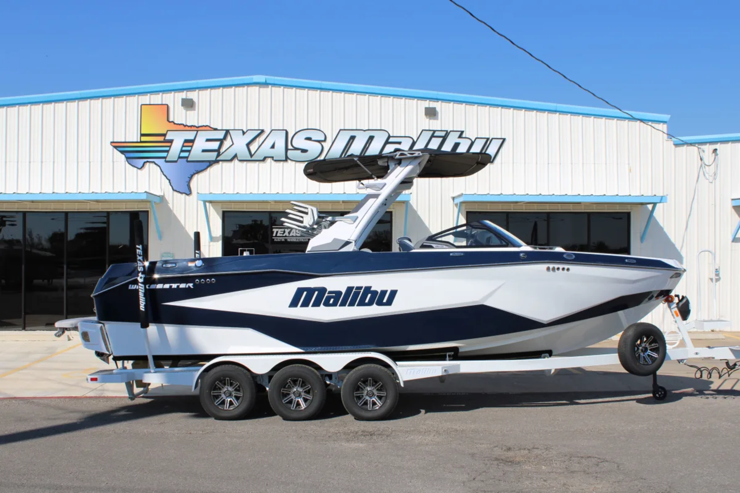 2026 Malibu 25 LSV