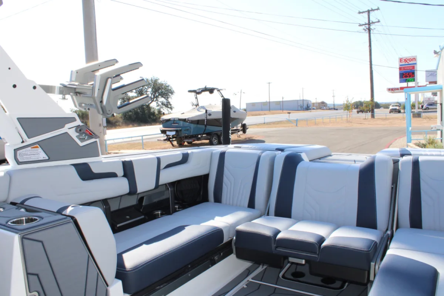 2026 Malibu Boats Wakesetter 25 LSV for sale in Austin, Texas