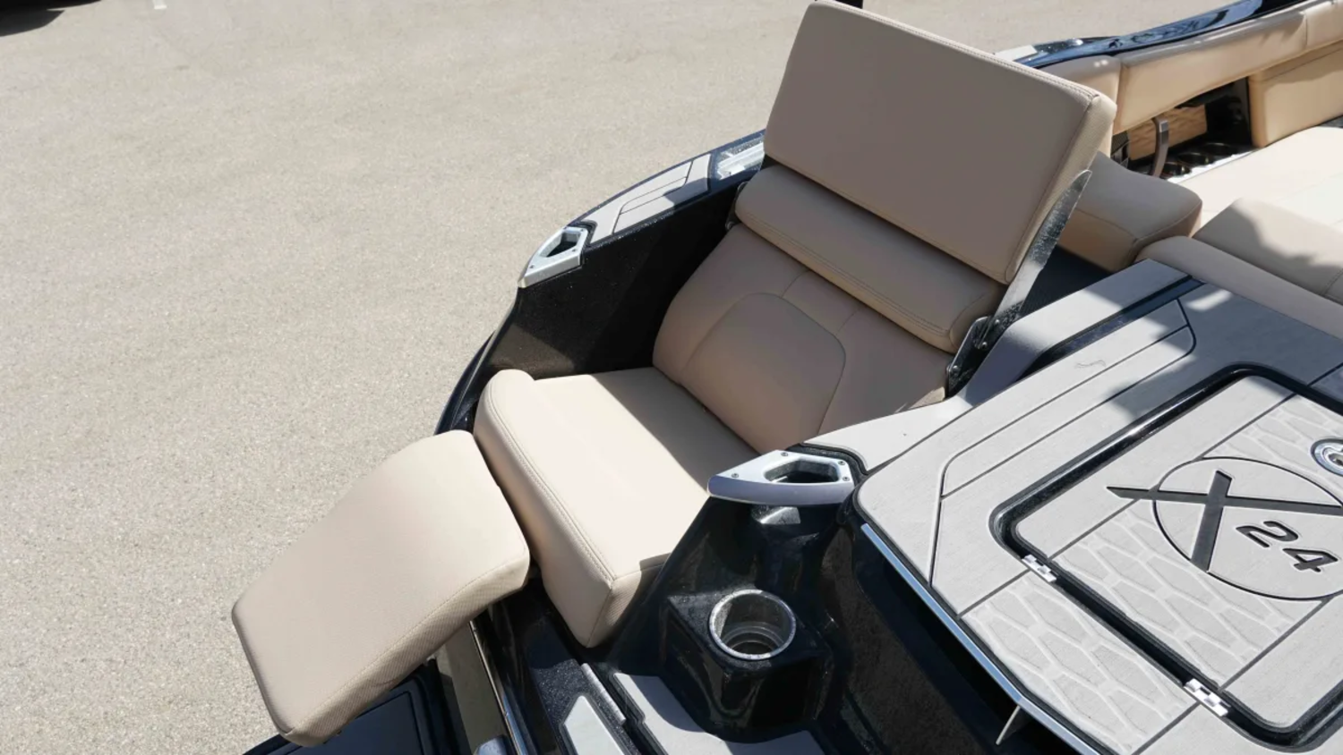 2022 MasterCraft X24