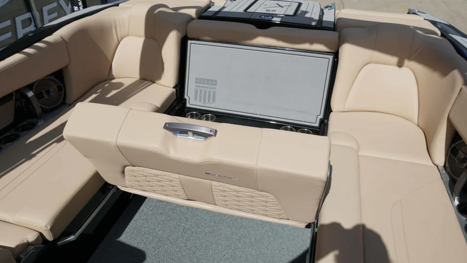 2022 MasterCraft X24