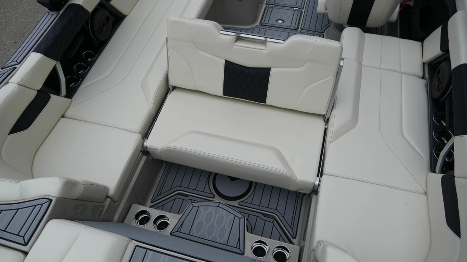 2025 MasterCraft XT23