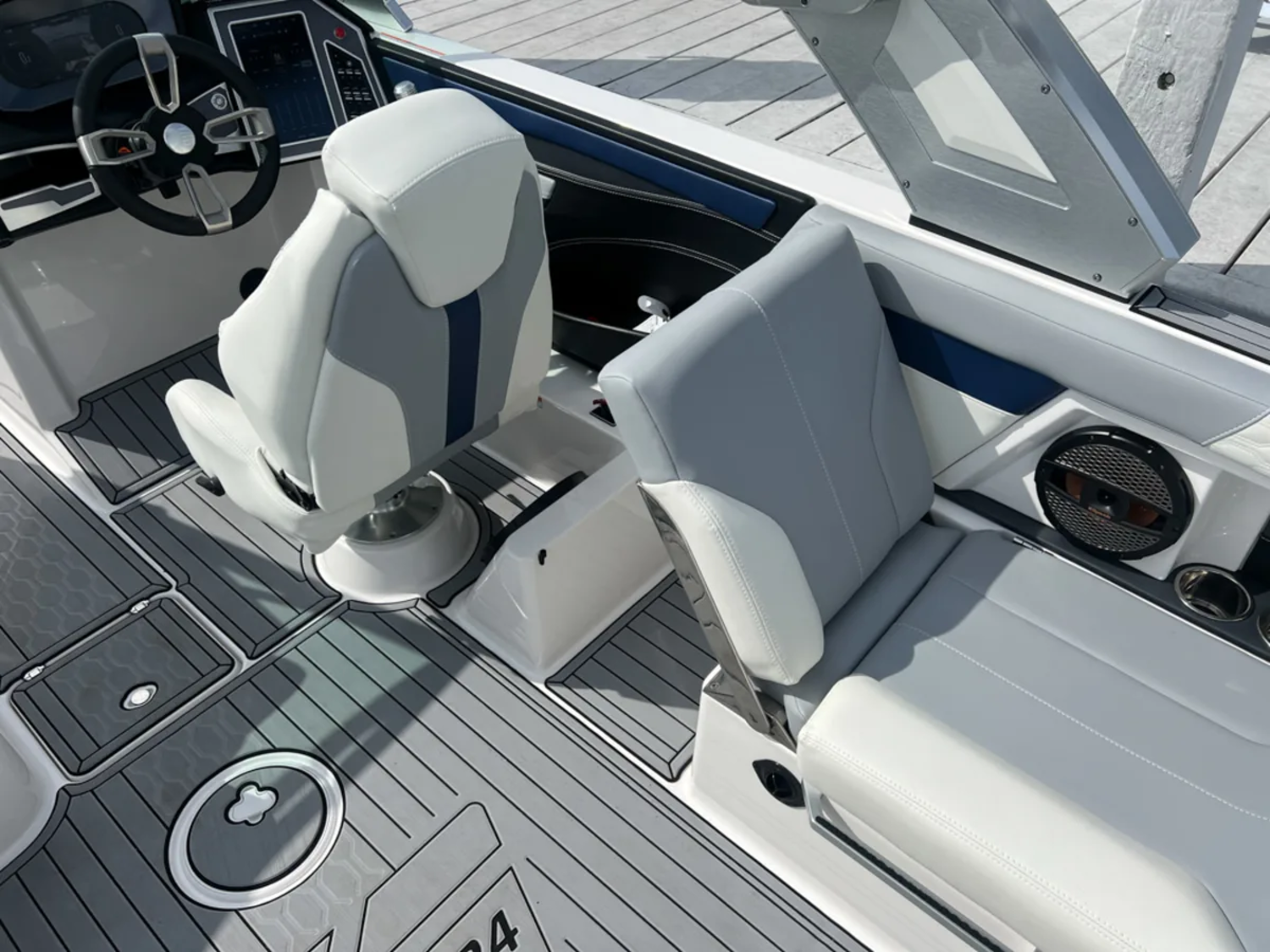 2024 MasterCraft XT24