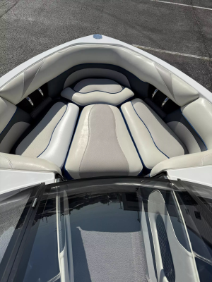 2011 Malibu Boats Wakesetter VTX for sale in Hazelwood, Missouri