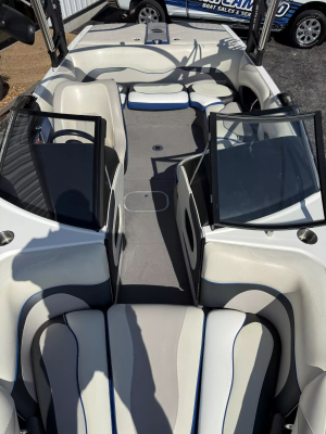 2011 Malibu Boats Wakesetter VTX for sale in Hazelwood, Missouri