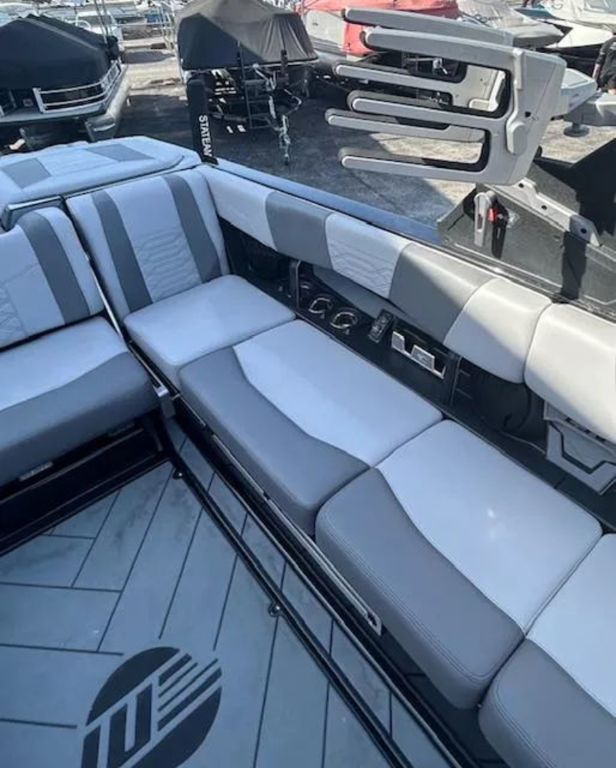 2022 Malibu Boats Wakesetter 25 LSV for sale in Hazelwood, Missouri