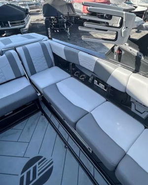 2022 Malibu Boats Wakesetter 25 LSV for sale in Hazelwood, Missouri