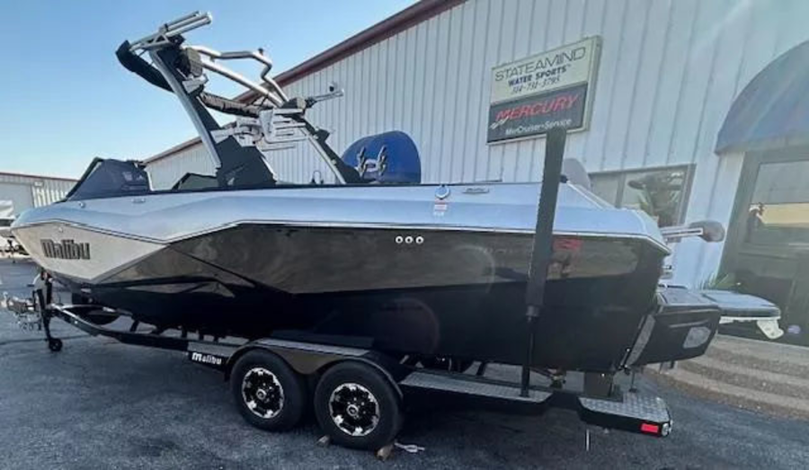 2022 Malibu Boats Wakesetter 25 LSV for sale in Hazelwood, Missouri
