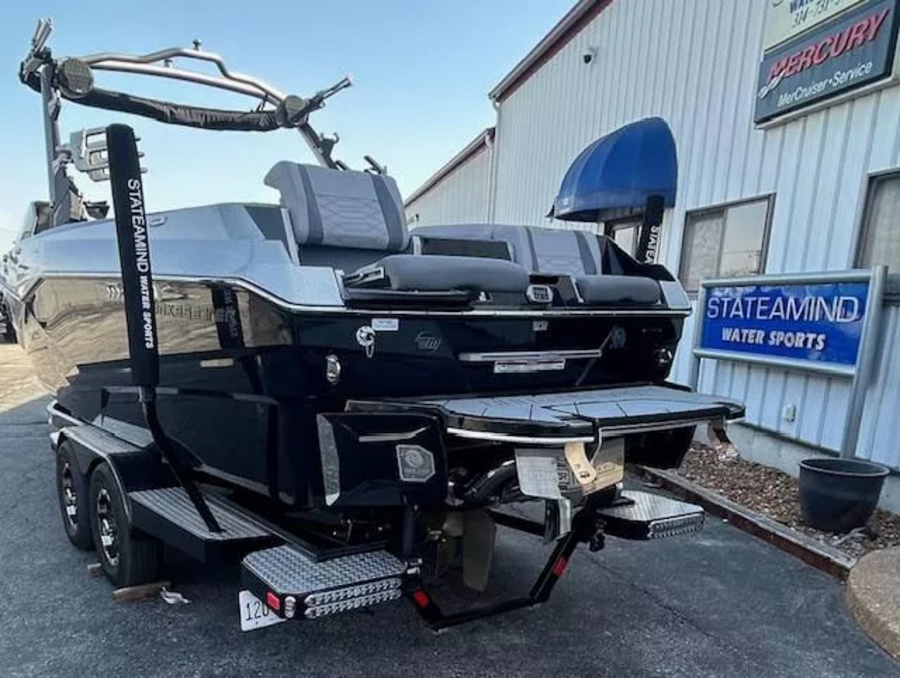 2022 Malibu Boats Wakesetter 25 LSV for sale in Hazelwood, Missouri