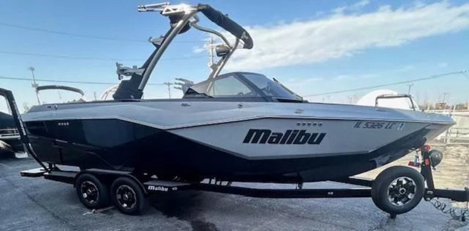 2022 Malibu 25LSV