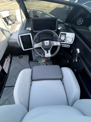 2022 Malibu Boats Wakesetter 25 LSV for sale in Hazelwood, Missouri