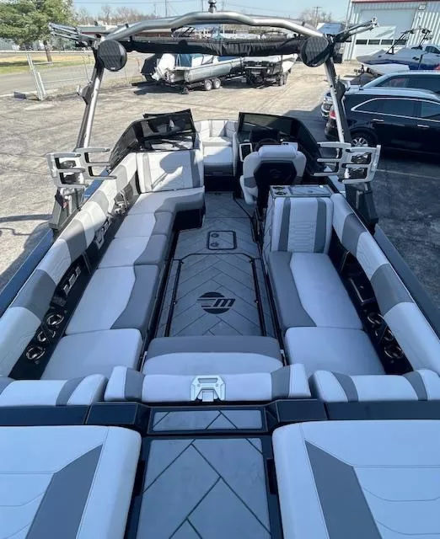 2022 Malibu 25LSV