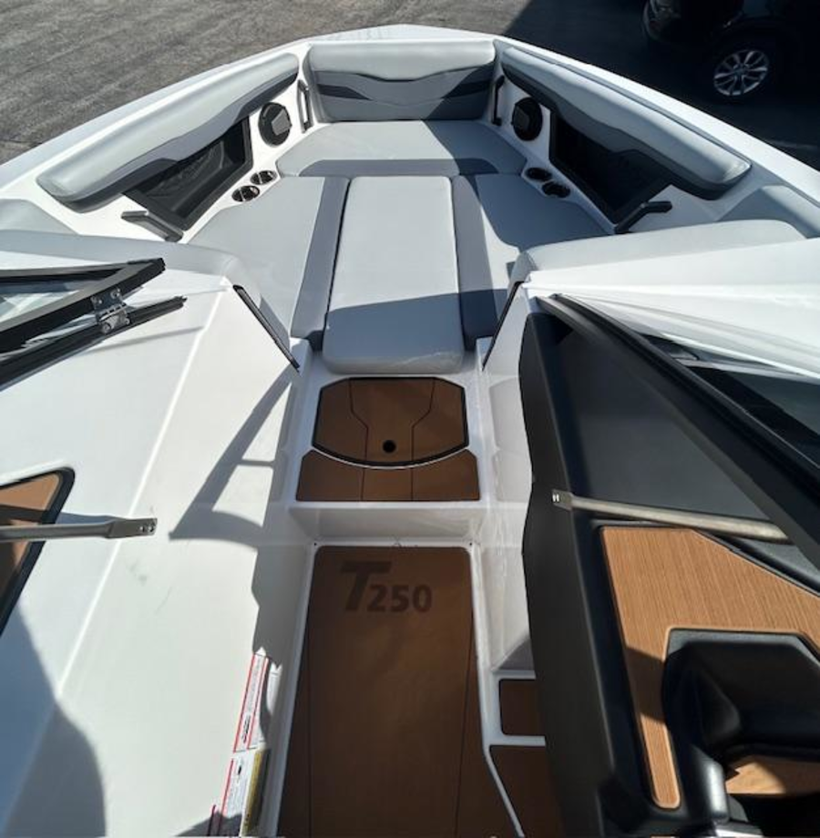 2025 Axis Boats T250 for sale in Hazelwood, Missouri