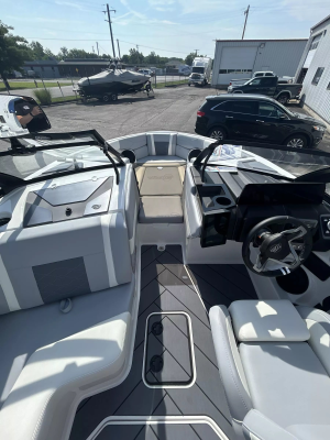 2025 Malibu Boats Wakesetter 23 LSV for sale in Hazelwood, Missouri