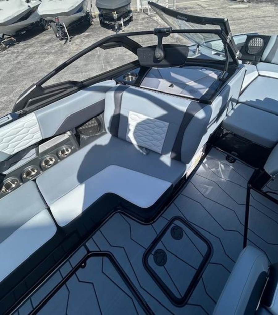 2025 Malibu Boats Wakesetter 24 MXZ for sale in Hazelwood, Missouri