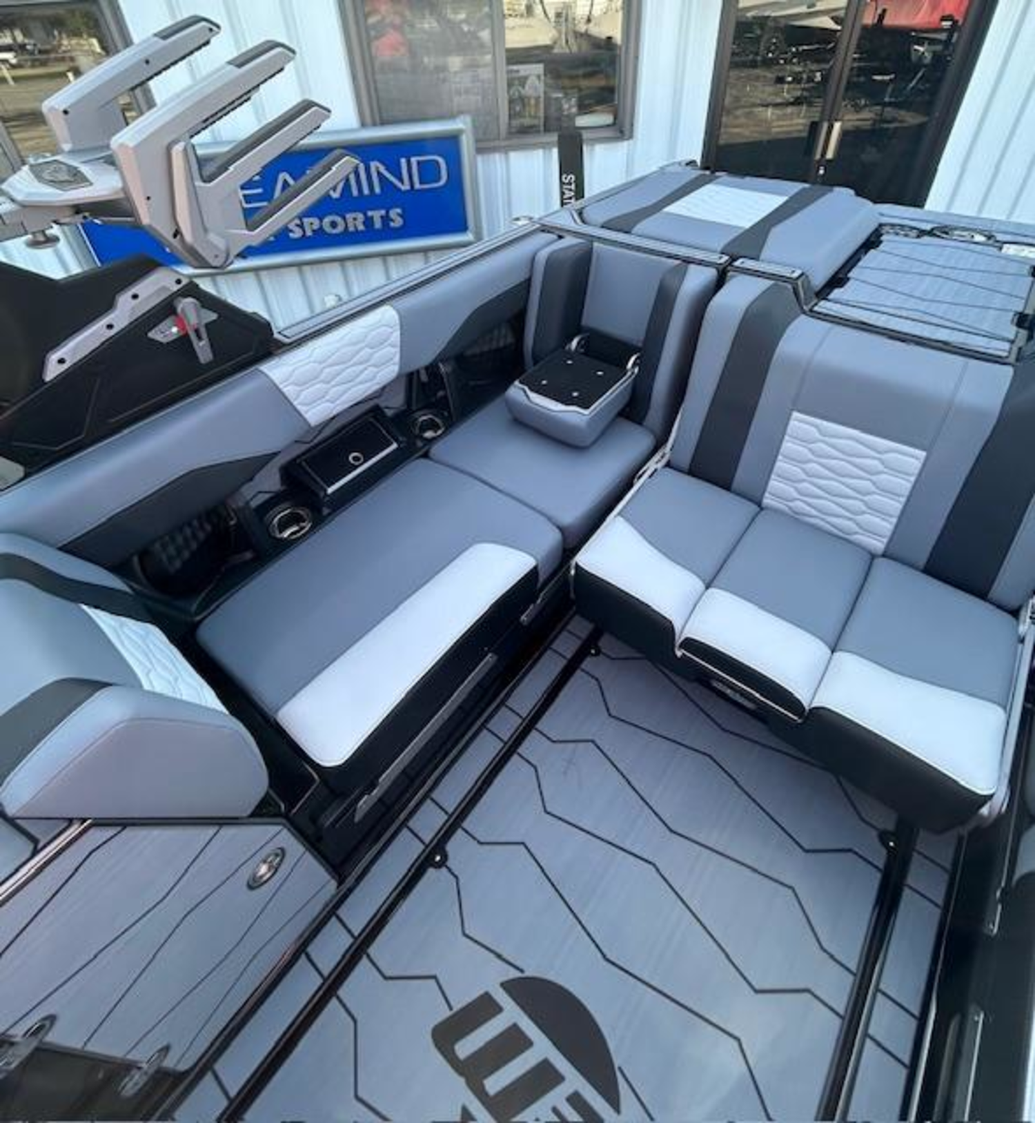 2025 Malibu Wakesetter 24MXZ