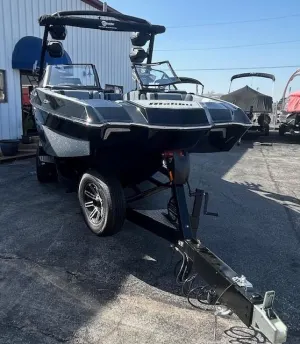 2025-malibu-wakesetter-24-mxz-112074-image21