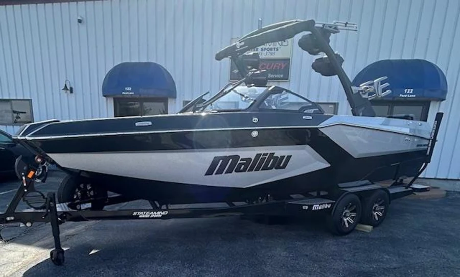 2025-malibu-wakesetter-24-mxz-112074-image25