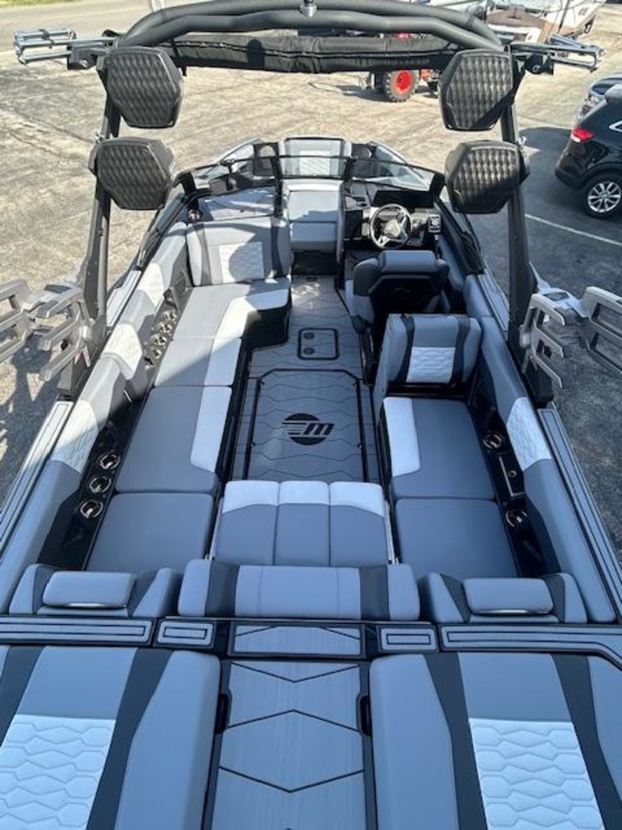 2025 Malibu Boats Wakesetter 24 MXZ for sale in Hazelwood, Missouri