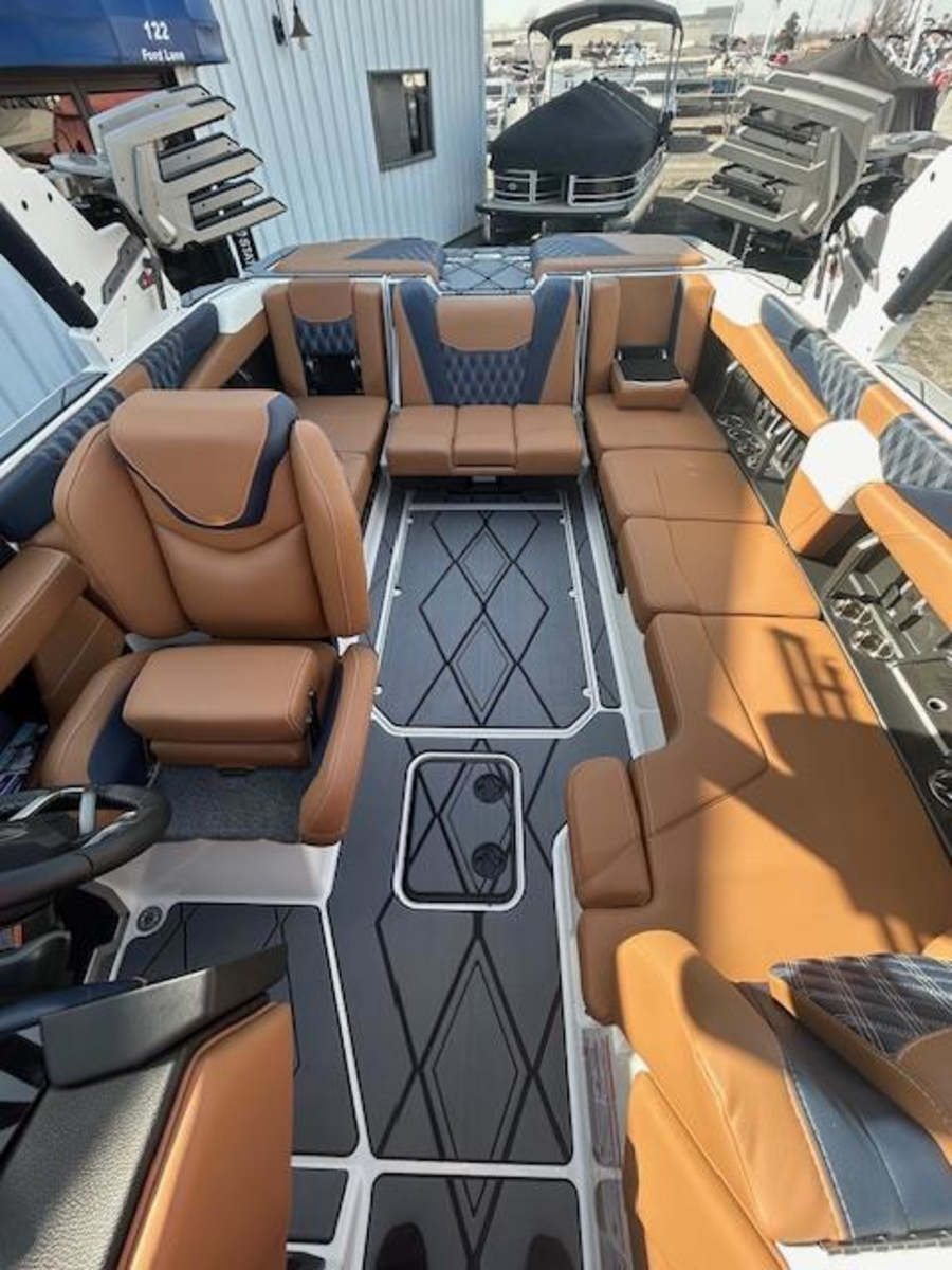 2025 Malibu Boats M230 for sale in Hazelwood, Missouri