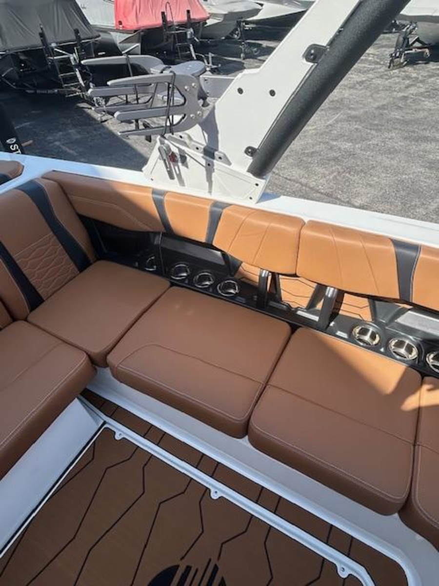 2025 Malibu Boats Wakesetter 22 MXZ for sale in Hazelwood, Missouri