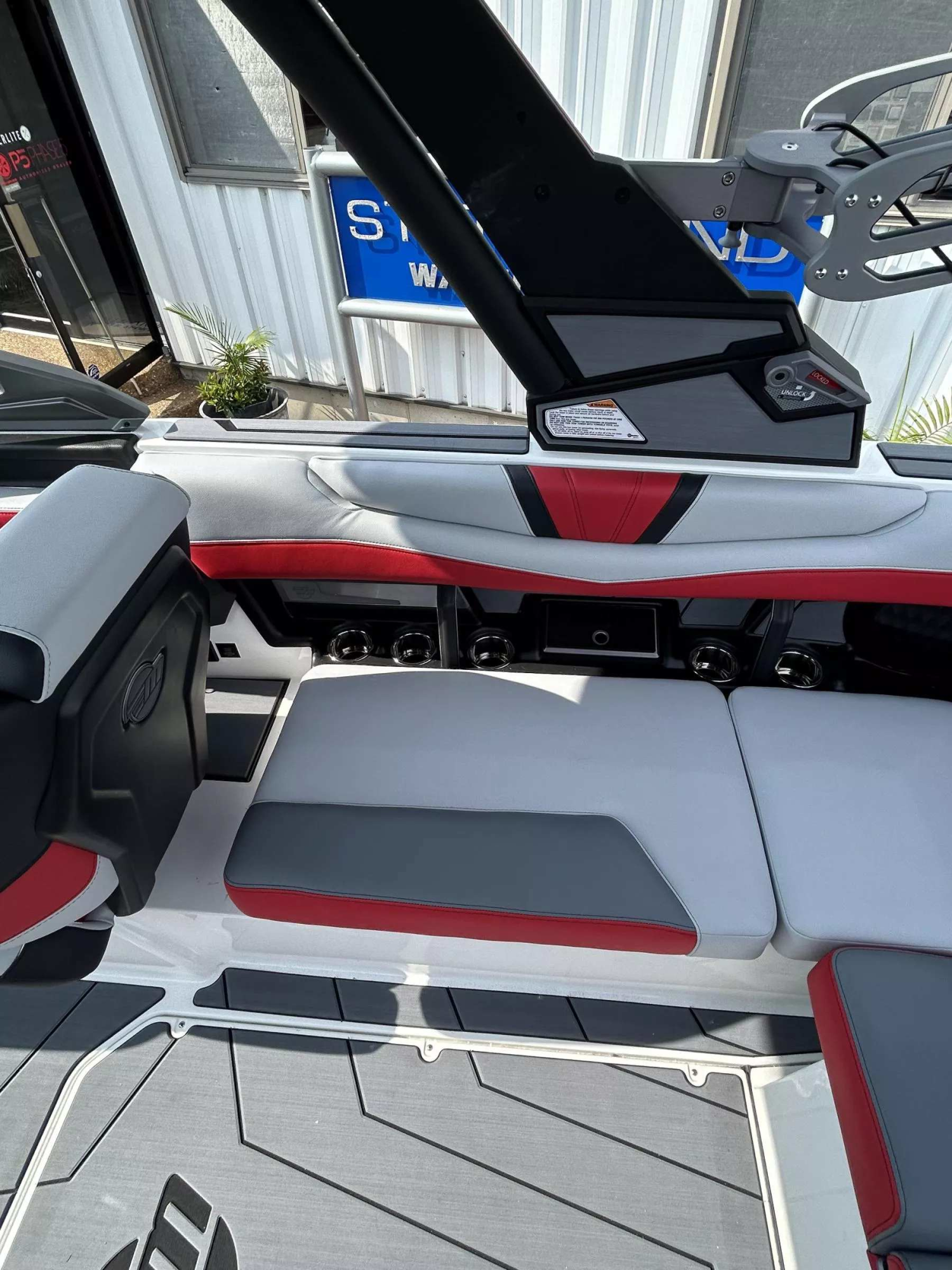 2026 Malibu Wakesetter 22LSV