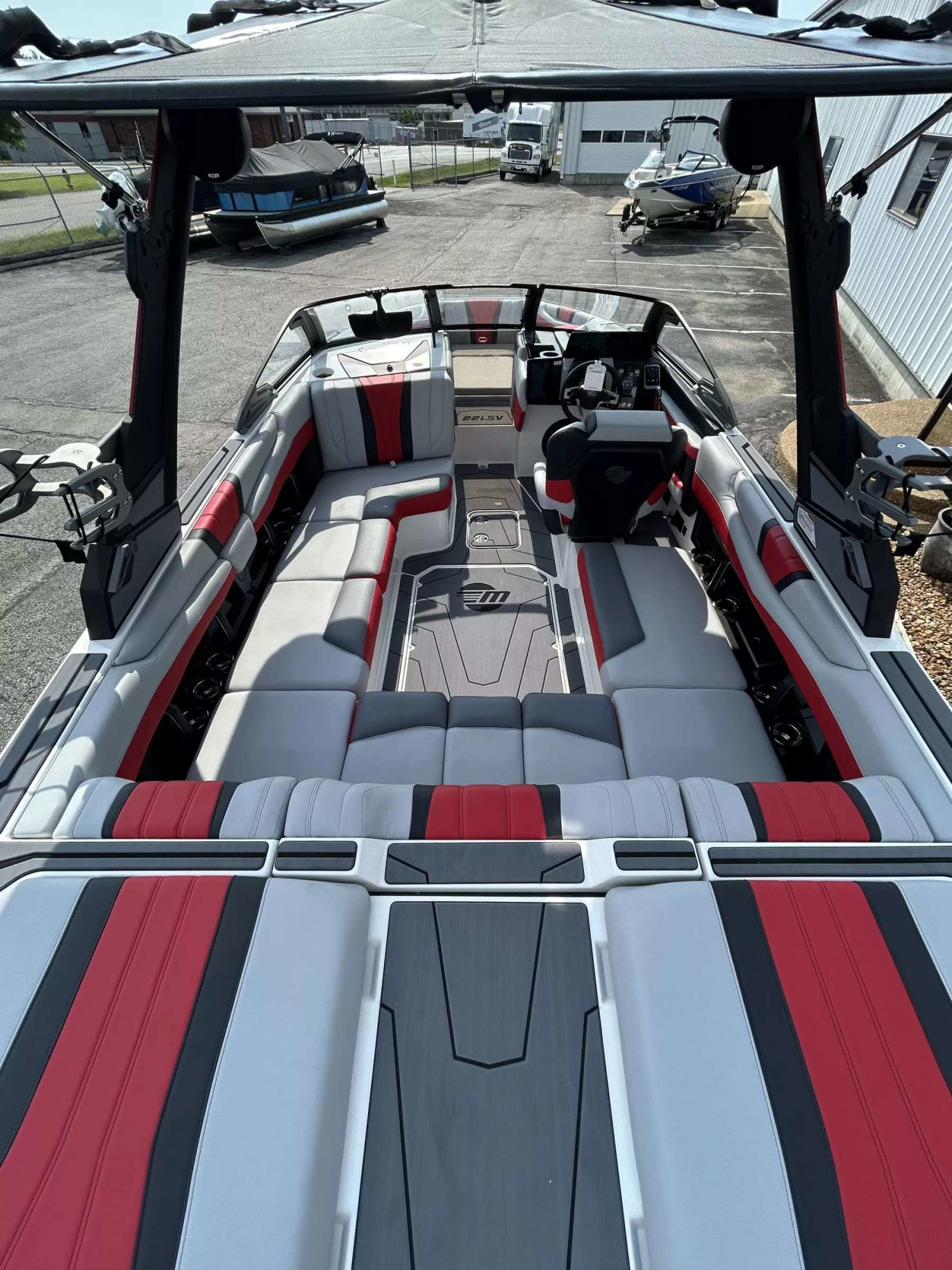 2026 Malibu Wakesetter 22LSV