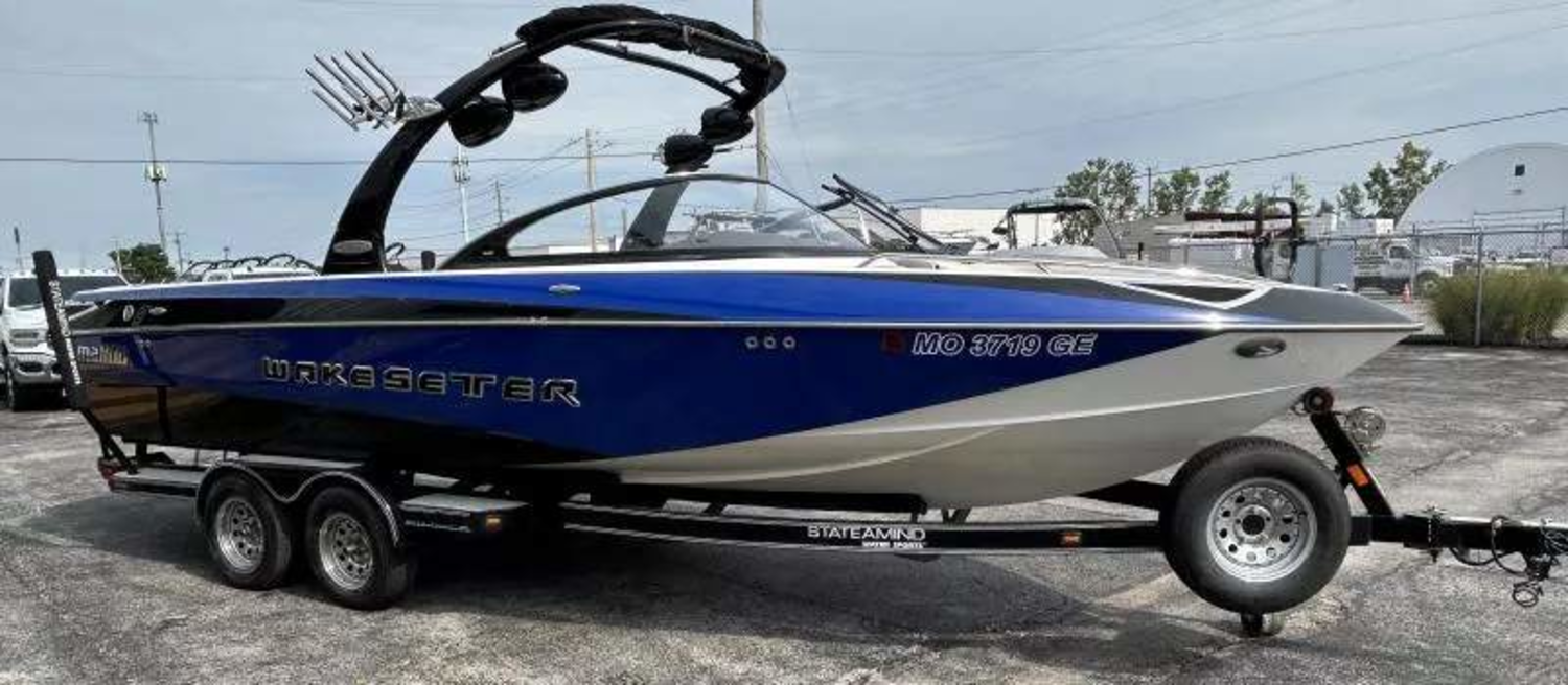 2007 Malibu Boats Wakesetter 247 LSV for sale in Hazelwood, Missouri