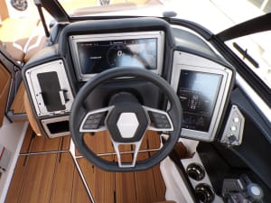 2023-supra-sl-112792-image11