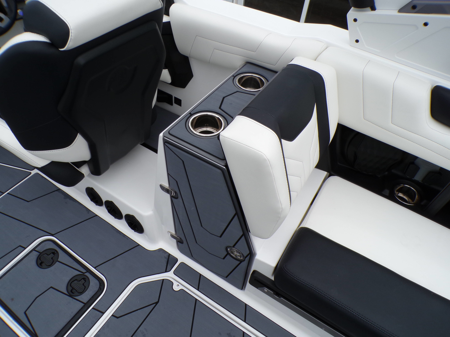 2025 Malibu Wakesetter 25LSV